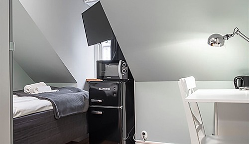 Standard Studio, 1 Twin Bed