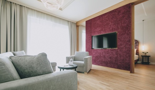 Deluxe Studio Suite