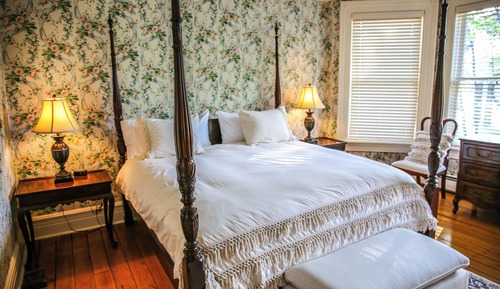 Room (5)