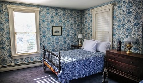 Room (6)