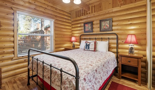 Cabin, Multiple Beds, Fireplace, Mountain View