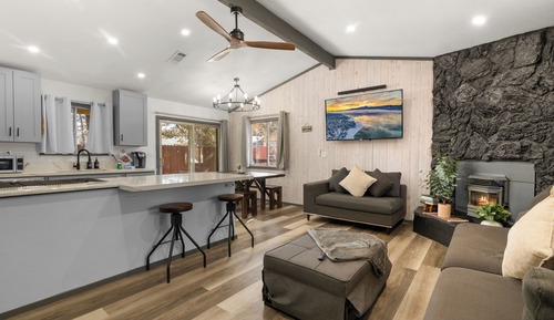 Cabin, Multiple Beds, Hot Tub, Mountain View