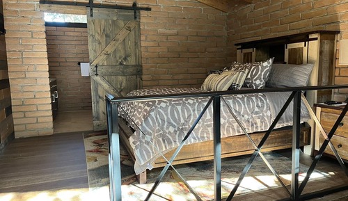 Comfort Cabin