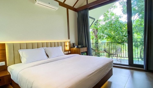Superior Room, Garden View