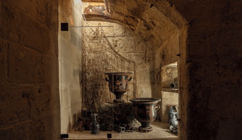 Magna Greciae Dwelling 14 (The Fishermen's) - in a cave with view of the Sassi