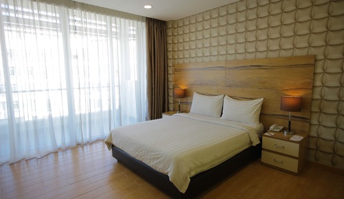 DELUXE DOUBLE ROOM