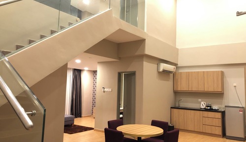 FAMILY DUPLEX QUEEN