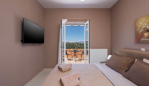 Family Villa, 3 Bedrooms, Sea View, Mountainside