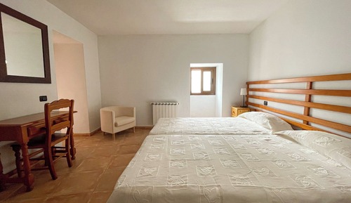 Family House, Non Smoking