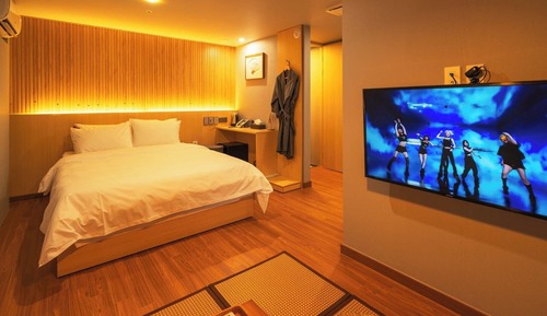Superior Room, Balcony, City View