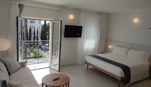 Apartment, Balcony, Partial Sea View