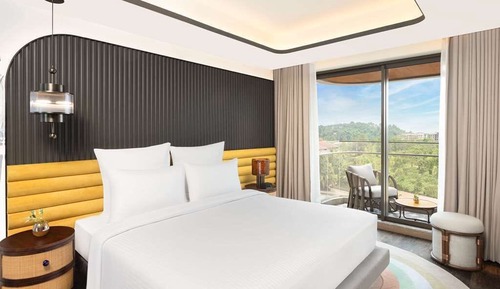 Executive Suite, 1 Double Bed, Balcony (and sofa)