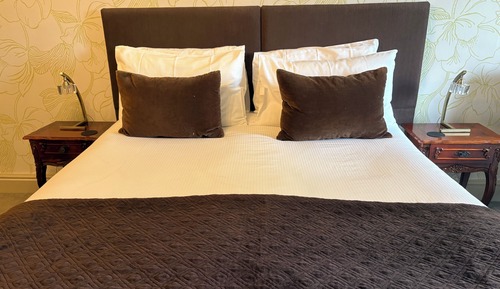 Classic Double or Twin Room, Garden View