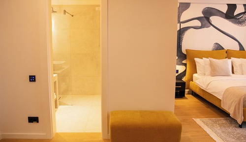 Deluxe Studio, Balcony