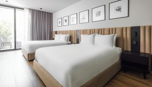 Premium Suite, 2 Queen Beds, Balcony