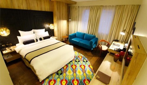 Superior Double Room, City View