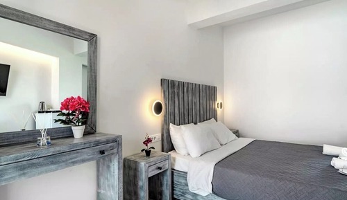 Comfort Double Room, Private Bathroom, Pool View