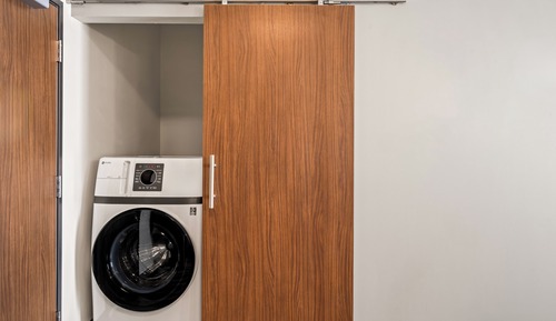 Suite, 1 King Bed, Accessible, Non Smoking (Roll-In Shower)