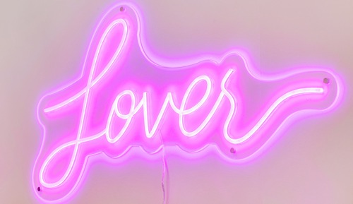 The Taylor Swift Love Story Studio