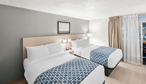 Suite, 2 Double Beds, Non Smoking