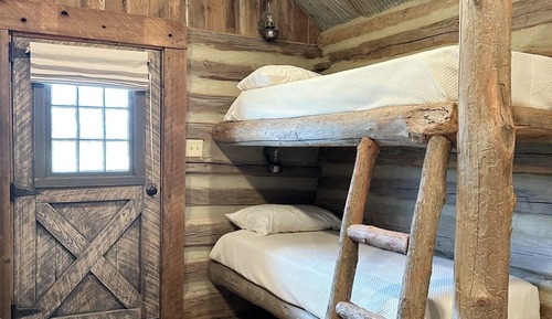 The Corn Crib Cabin