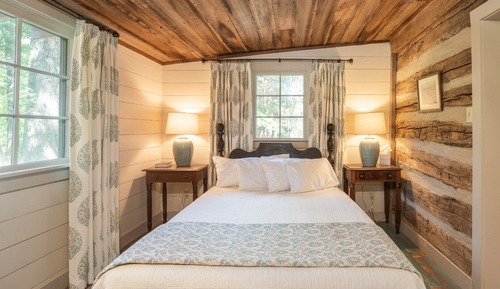 The Moonshine Cabin