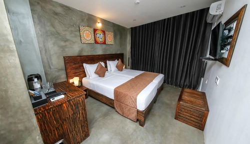 Deluxe Twin Room, City View