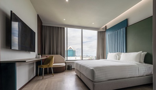Deluxe King Room