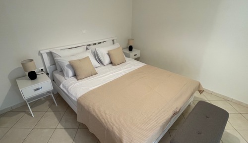 Comfort Apartment, City View