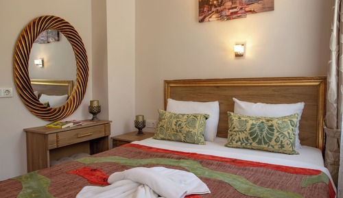 Economy Double Room, 1 Queen Bed, Private Bathroom, City View