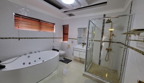 Honeymoon Studio Suite