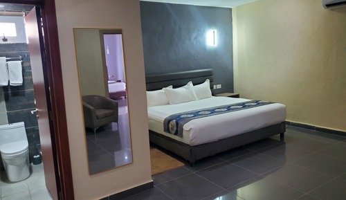 Family Room, 2 Bedrooms, Non Smoking, Partial Sea View