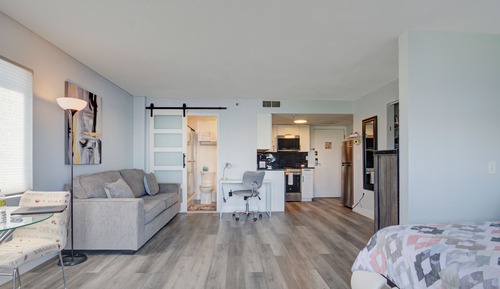 Luxury Studio, Lake View