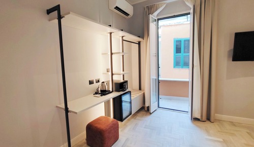 Deluxe Apartment