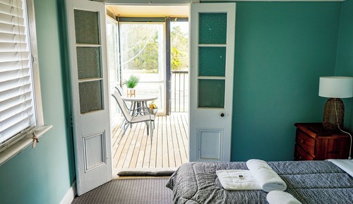 Signature House, Balcony