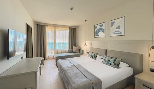 Standard Double Room, Balcony, Partial Sea View