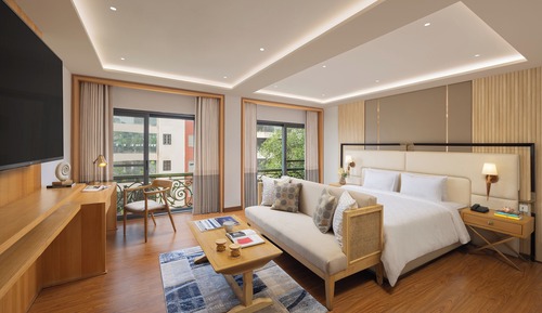 D-Luxe Queen Room with Balcony