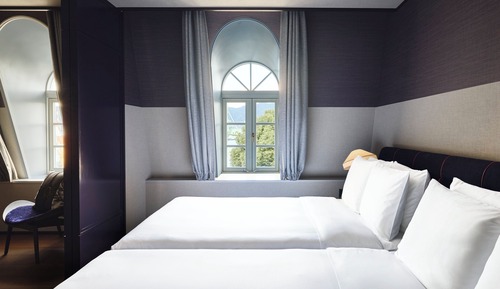 Suite, 1 Bedroom (Main Building)