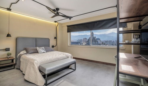 Loft (832)