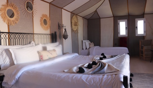 Luxury Triple Room, Desert View