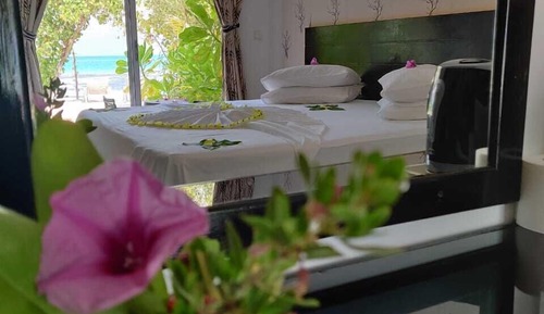 Superior Double Room, 1 King Bed, Private Bathroom, Beach View