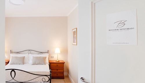 Basic Room, Hill View
