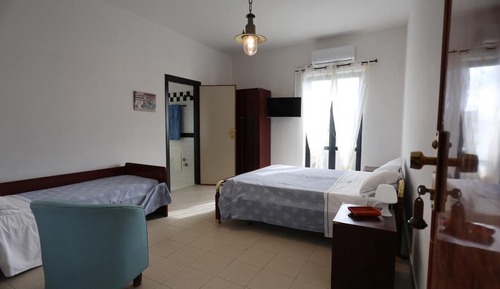 Basic Triple Room