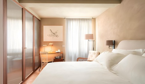 Superior Double Room, Private Bathroom, City View (Twin)