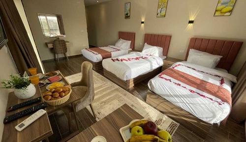 Junior Studio Suite