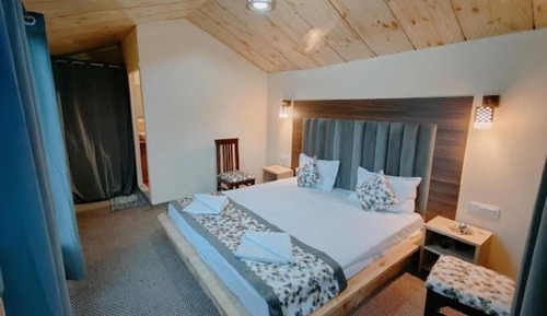 Deluxe Cottage, Lake View