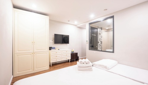 Deluxe Triple Room (No Windows)