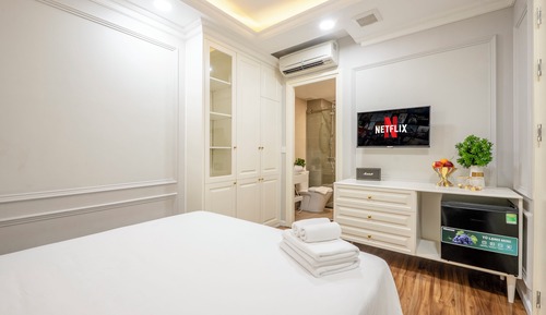 Deluxe Double Room (No Windows)