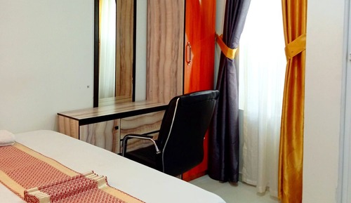 Executive Room, City View