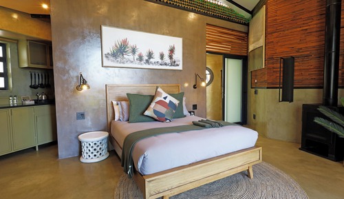 Luxury Cabin, Garden View